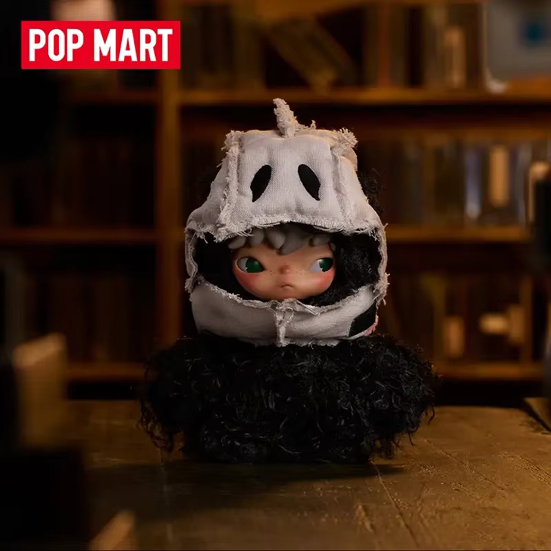 POP MART Hirono After Dark Mis - Model Kit Runner recensione e prezzo