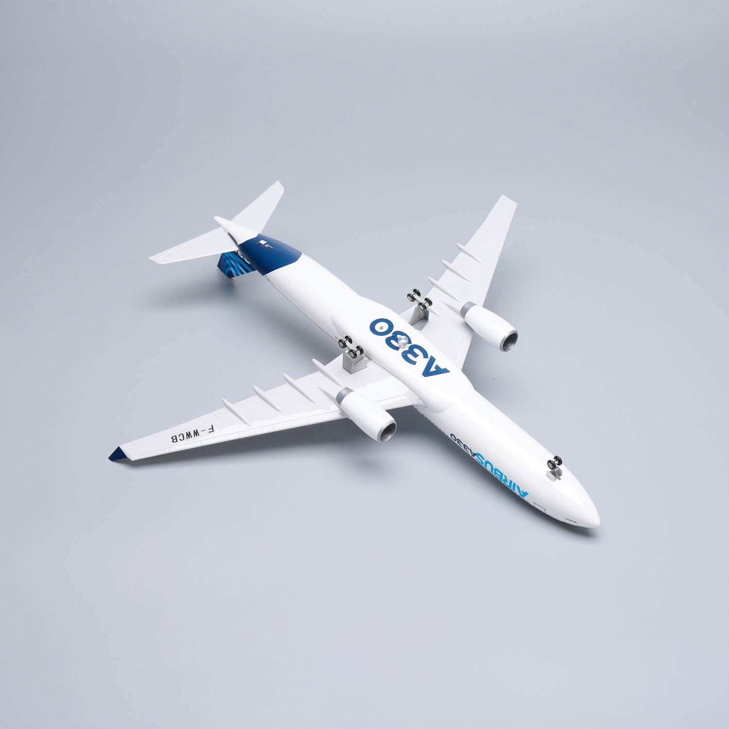 Modello di Aereo A330 in Resin - Model Kit Plane recensione e prezzo