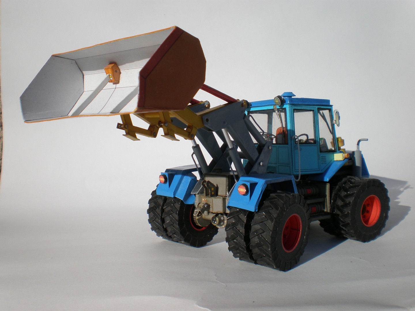 Modellino in Carta Fai-da-Te d - Model Kit History recensione e prezzo