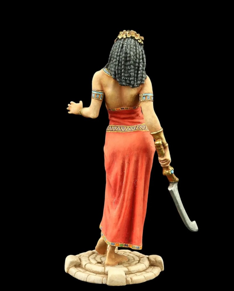 Dea egiziana Sekhmet 75mm (1/2 - Model Kit Knight recensione e prezzo